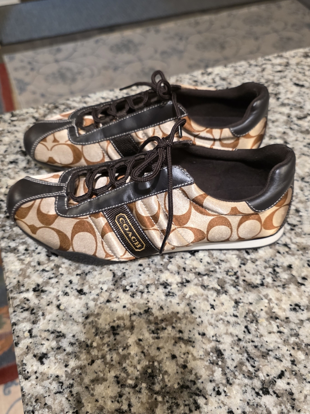 Coach Kirby Vintage Women’s Brown Signature Canvas Lace-Up Sneakers - NWOT - Picture 4 of 7